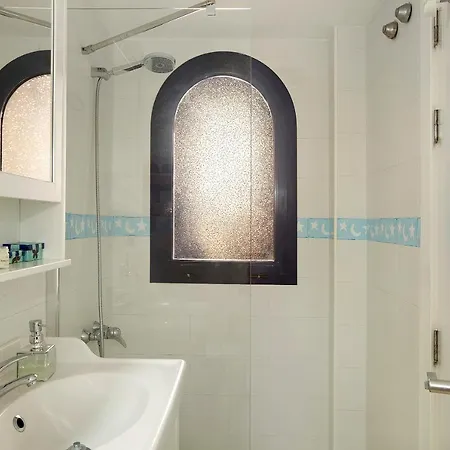 Free Airport Shuttle And Parking * San Bartolomé