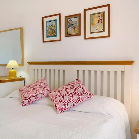 Free Airport Shuttle And Parking San Bartolomé