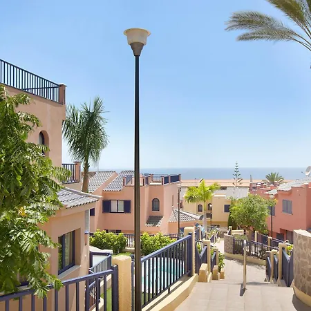 Free Airport Shuttle And Parking San Bartolomé