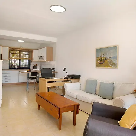 Free Airport Shuttle And Parking Villa